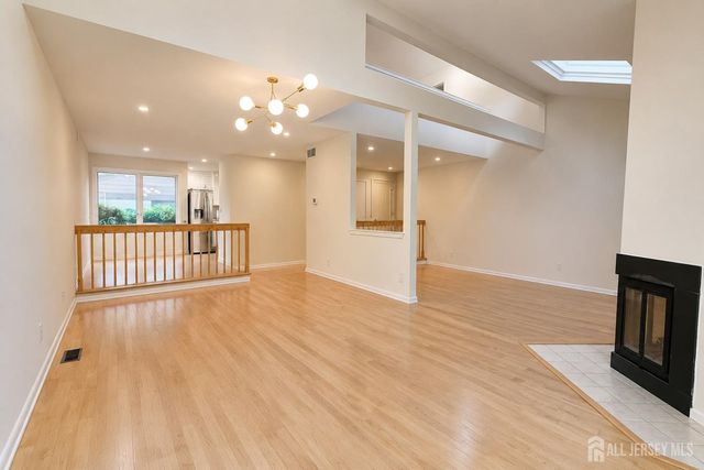 187 Sayre Drive, Plainsboro, NJ 08540