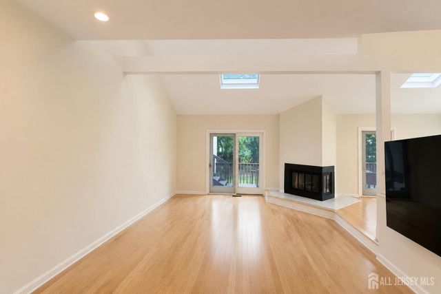 187 Sayre Drive, Plainsboro, NJ 08540