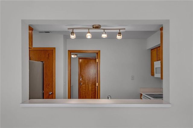 2752 Grand Circle, Lawrence, KS 66047