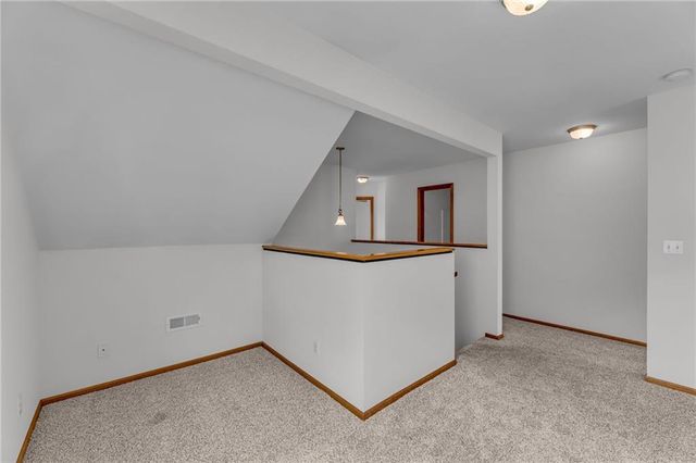2752 Grand Circle, Lawrence, KS 66047