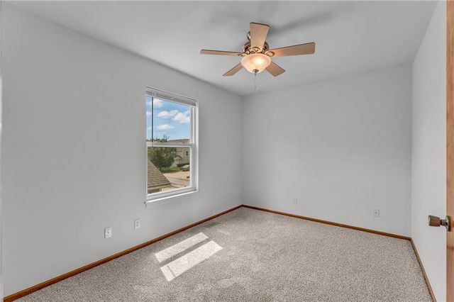 2752 Grand Circle, Lawrence, KS 66047