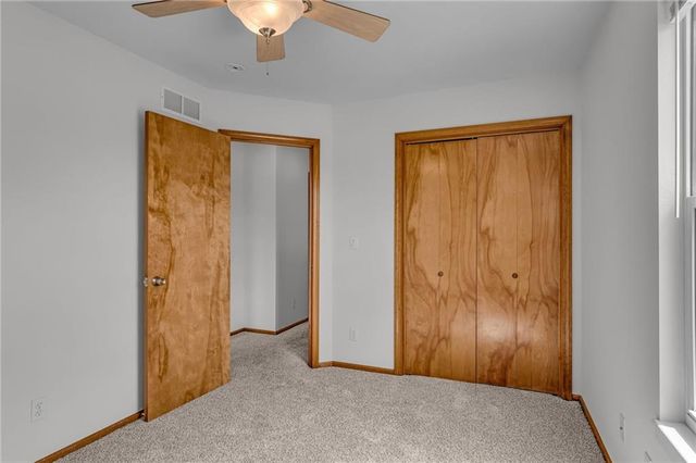 2752 Grand Circle, Lawrence, KS 66047