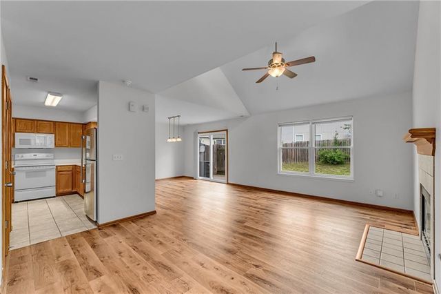 2752 Grand Circle, Lawrence, KS 66047