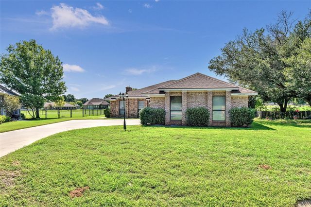 313 Cocopa Drive, Lake Kiowa, TX 76240
