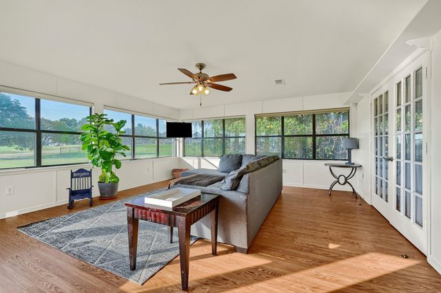 313 Cocopa Drive, Lake Kiowa, TX 76240