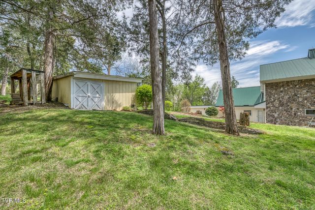 651 Rangewood Road, Piney Flats, TN 37686