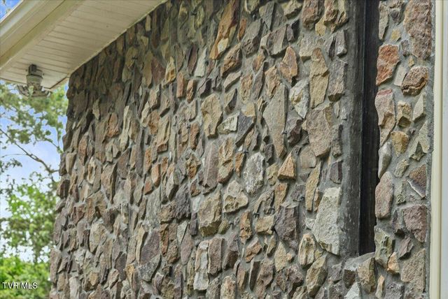 651 Rangewood Road, Piney Flats, TN 37686