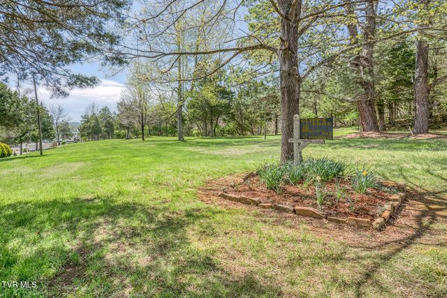 651 Rangewood Road, Piney Flats, TN 37686