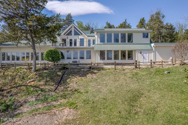 651 Rangewood Road, Piney Flats, TN 37686