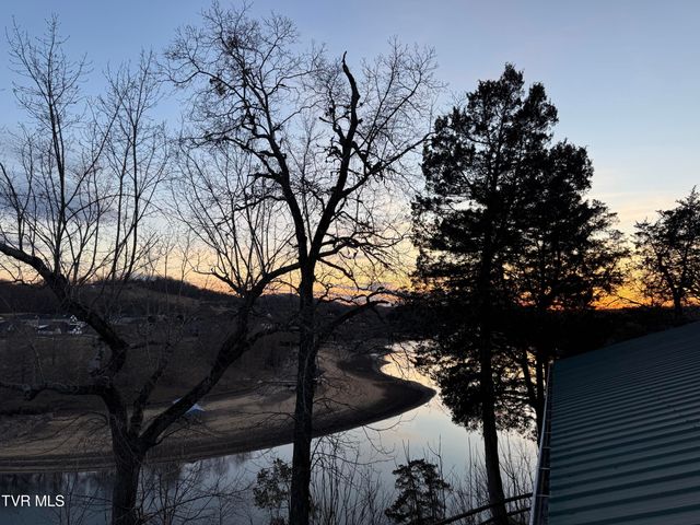 651 Rangewood Road, Piney Flats, TN 37686