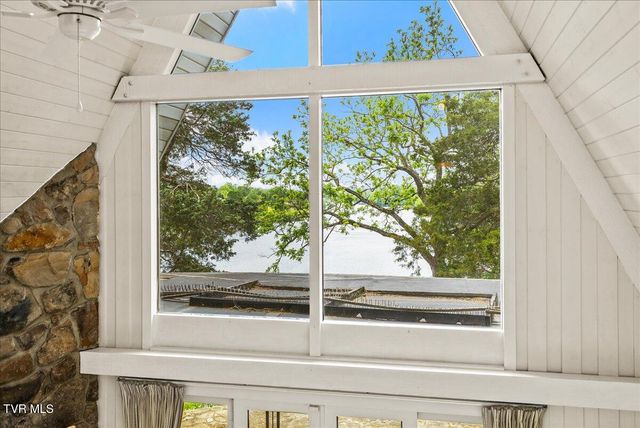 651 Rangewood Road, Piney Flats, TN 37686