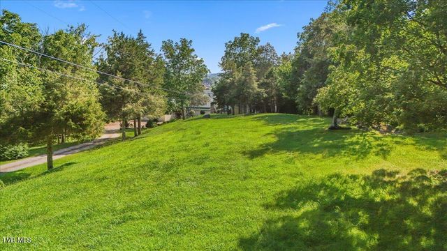 651 Rangewood Road, Piney Flats, TN 37686