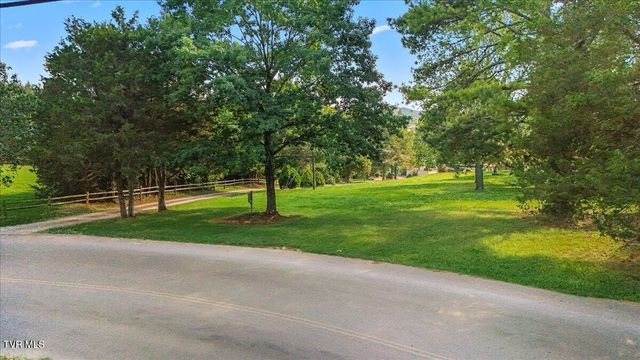 651 Rangewood Road, Piney Flats, TN 37686