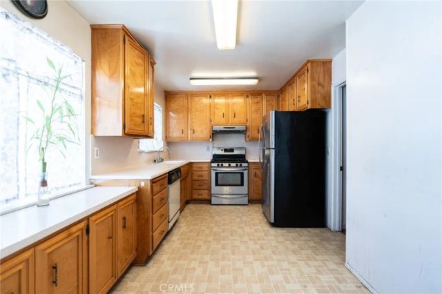 10243 Saratoga Avenue, Montclair, CA 91763