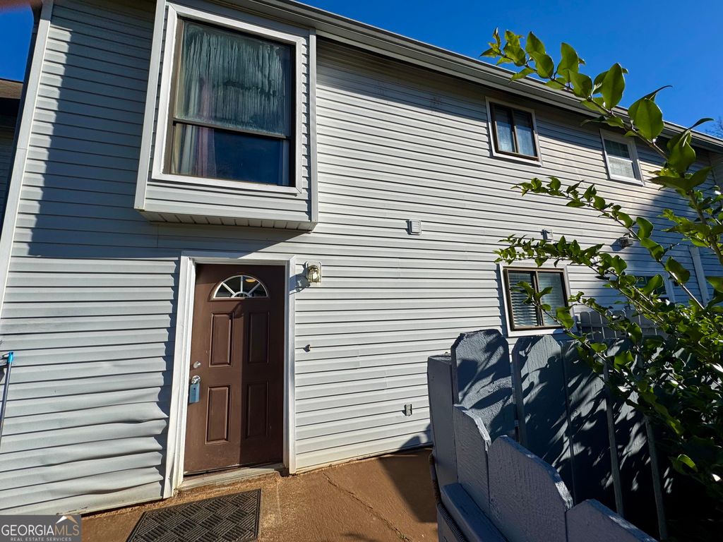 22 Fairview Drive, Jonesboro, GA 30238