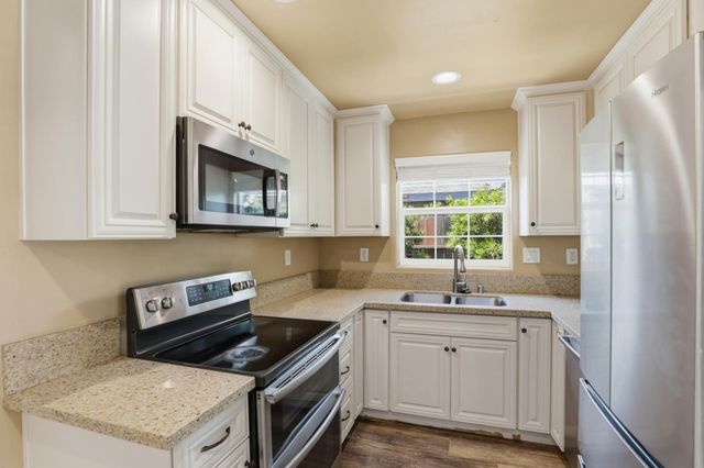 5905 65th St, Sacramento, CA 95824