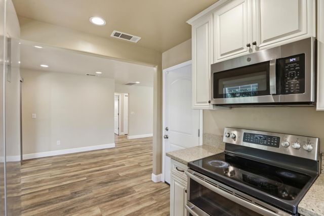 5905 65th St, Sacramento, CA 95824