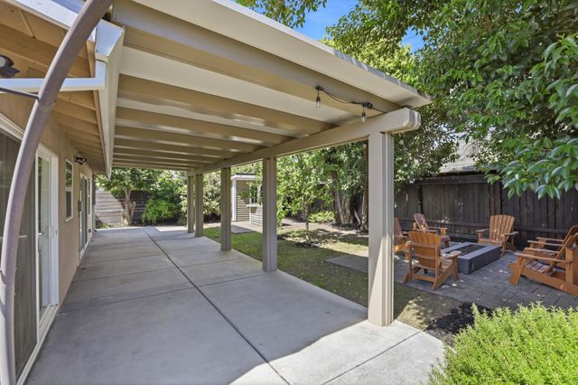 5905 65th St, Sacramento, CA 95824