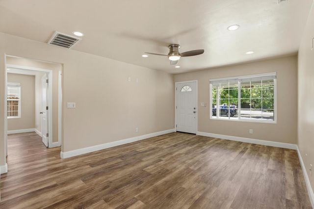 5905 65th St, Sacramento, CA 95824
