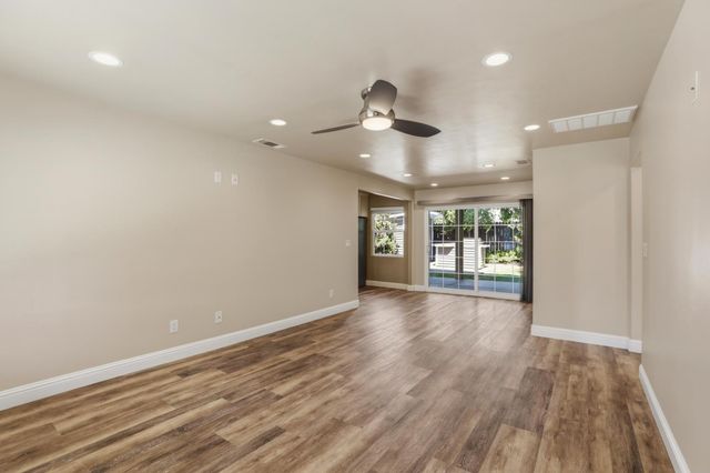 5905 65th St, Sacramento, CA 95824