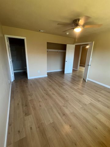 1048 Aspen Dr, Manteca, CA 95336