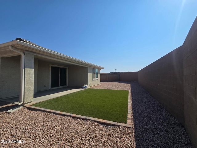5962 N 90th Drive, Glendale, AZ 85305
