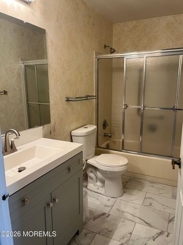 27C Benjamin Franklin Drive, Monroe, NJ 08831