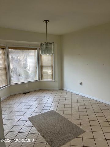 27C Benjamin Franklin Drive, Monroe, NJ 08831