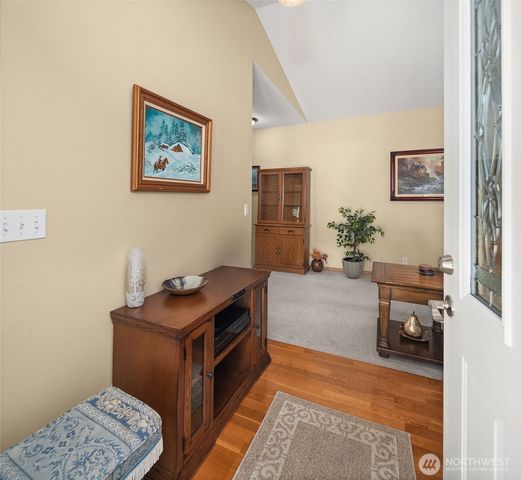 940 E Lakeshore Drive, Allyn, WA 98524