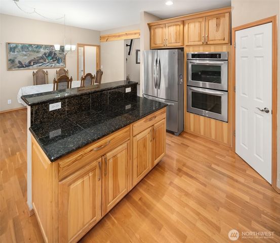 940 E Lakeshore Drive, Allyn, WA 98524