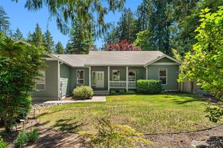 940 E Lakeshore Drive, Allyn, WA 98524