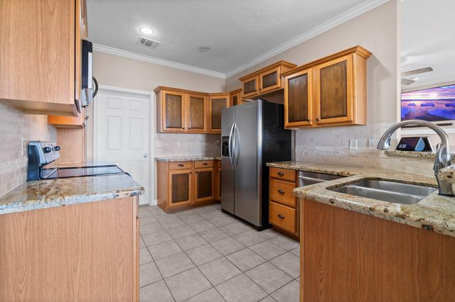 145 Bluewater Drive, Point Blank, TX 77364