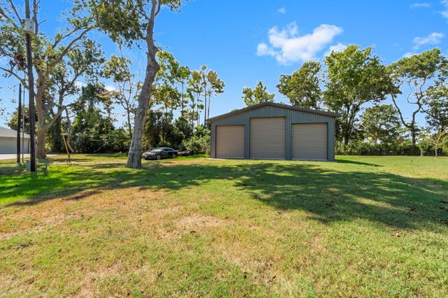 145 Bluewater Drive, Point Blank, TX 77364