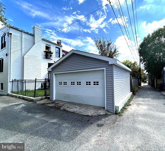 4112 5TH ST NW, Washington, DC 20011