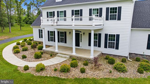 12860 LEETOWN RD, Kearneysville, WV 25430