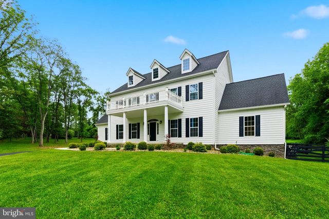 12860 LEETOWN RD, Kearneysville, WV 25430