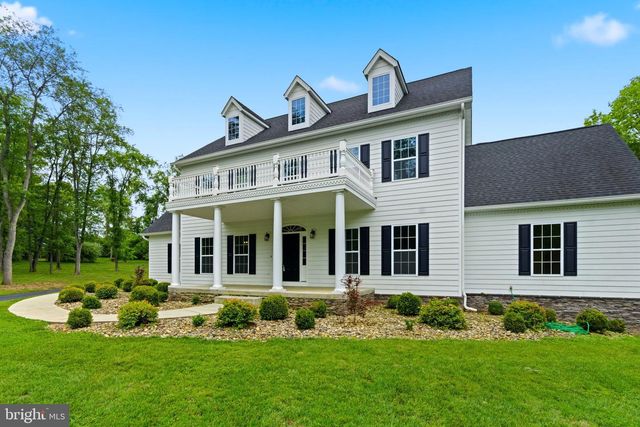 12860 LEETOWN RD, Kearneysville, WV 25430