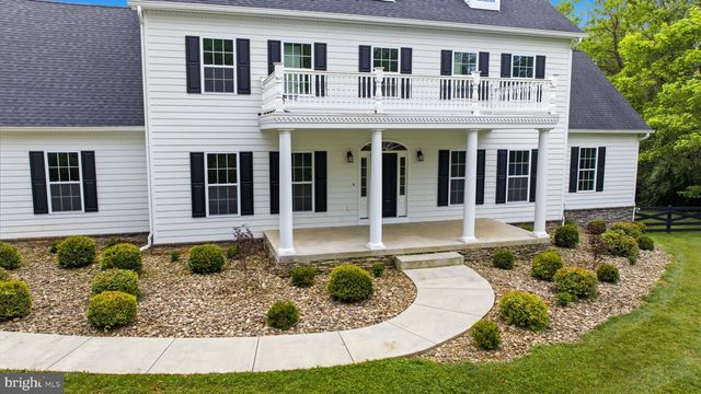 12860 LEETOWN RD, Kearneysville, WV 25430