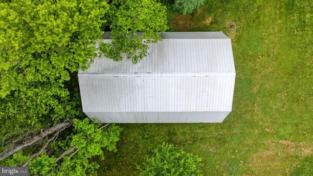 12860 LEETOWN RD, Kearneysville, WV 25430