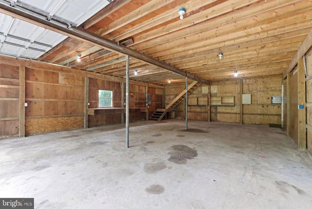 12860 LEETOWN RD, Kearneysville, WV 25430