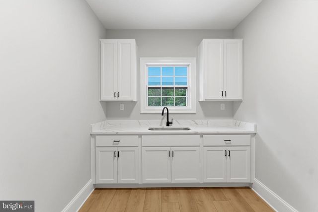 12860 LEETOWN RD, Kearneysville, WV 25430