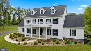 12860 LEETOWN RD, Kearneysville, WV 25430