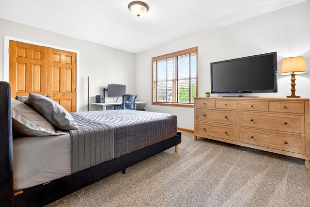 2616 E SUNDANCE DRIVE, Appleton, WI 54913