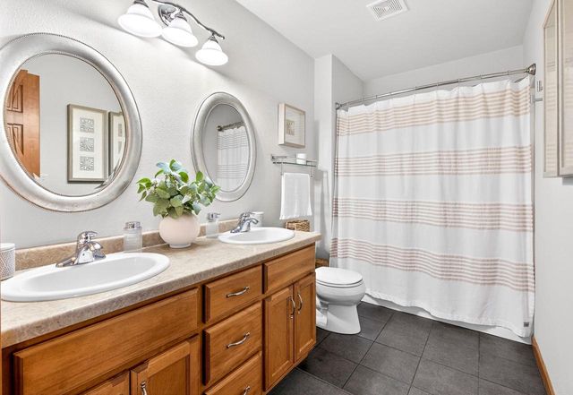 2616 E SUNDANCE DRIVE, Appleton, WI 54913