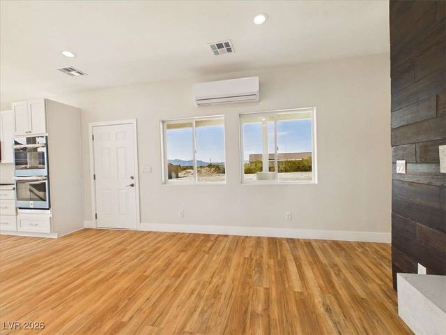 2140 Iroquois Avenue, Pahrump, NV 89048