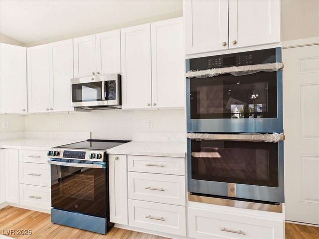 2140 Iroquois Avenue, Pahrump, NV 89048