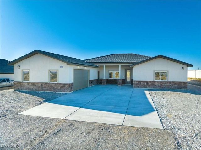 2140 Iroquois Avenue, Pahrump, NV 89048