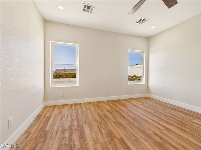 2140 Iroquois Avenue, Pahrump, NV 89048