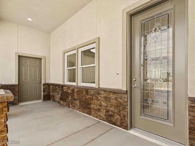 2140 Iroquois Avenue, Pahrump, NV 89048