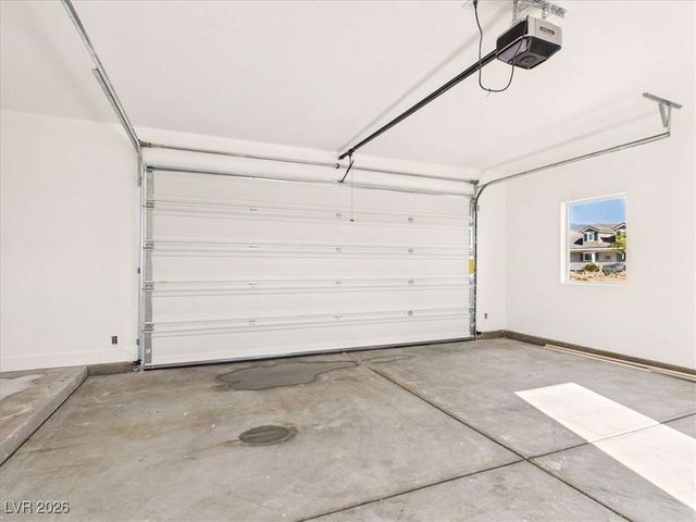 2140 Iroquois Avenue, Pahrump, NV 89048